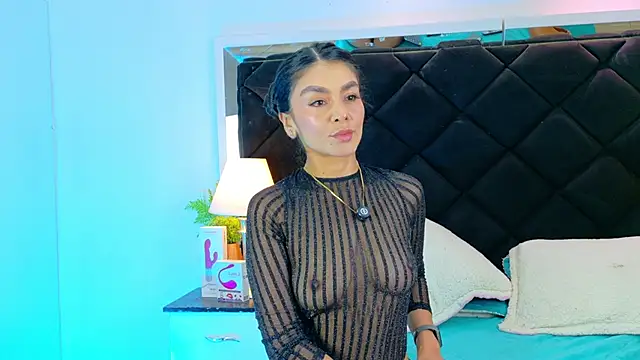 Holly Brensonexx  online show from 17, 12, 2025