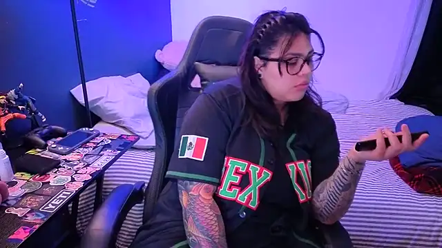 miacanela xo online show from 18, 5, 2026