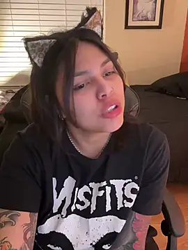 miacanela xo online show from 22, 2, 2025