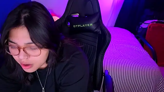 miacanela xo online show from 16, 2, 2026