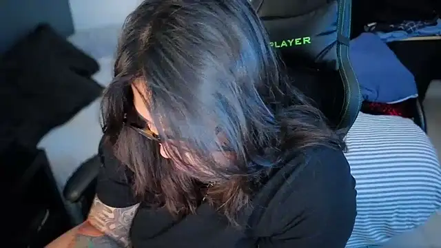 miacanela xo online show from 22, 4, 2026