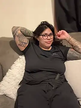 miacanela xo online show from 5, 5, 2026