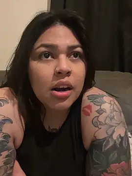 miacanela xo online show from 21, 4, 2026