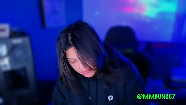 miacanela xo online show from 28, 10, 2025