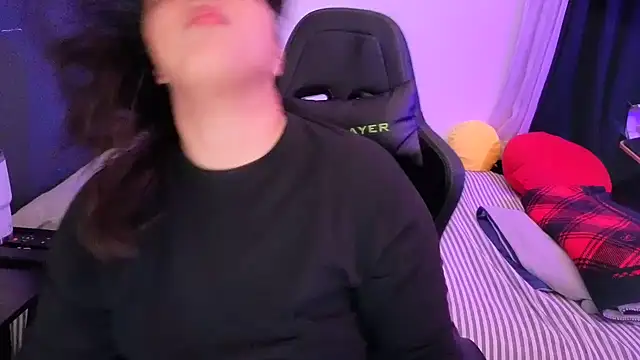 miacanela xo online show from 24, 3, 2026