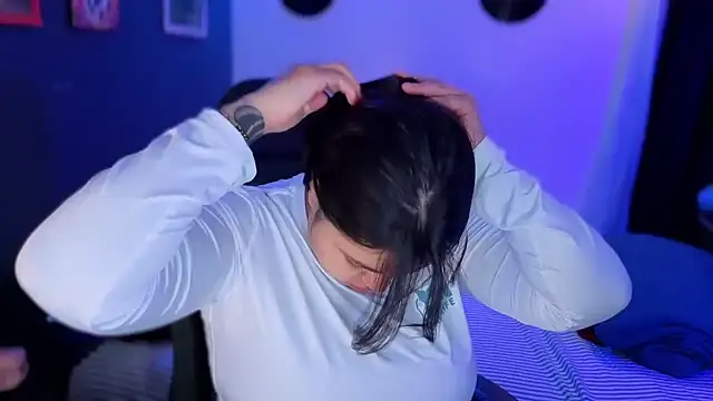 miacanela xo online show from 2, 4, 2026