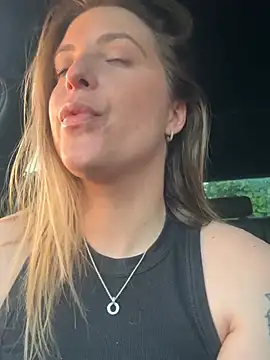 LiliMorganxxx online show from 4, 4, 2026