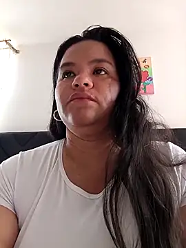 Snapshot of Julieta-tits chatting on 1, 5, 2026 Julieta-tits online show from 1, 5, 2026
