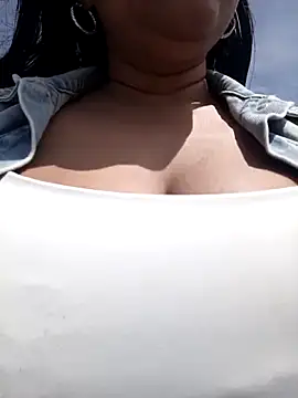 Julieta-tits online show from 18, 4, 2026