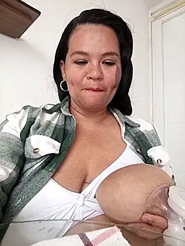 Julieta-tits online show from 17, 4, 2026