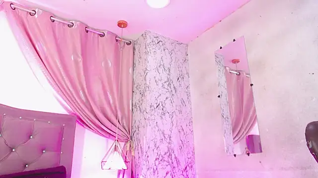 Maite Foxx online show from 9, 1, 2025