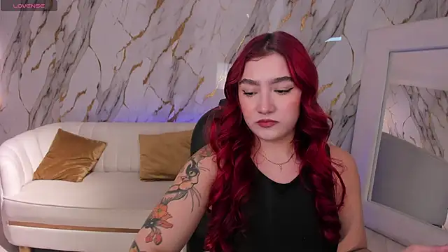 Snapshot of ViolettCastel chatting on 20, 10, 2025 ViolettCastel online show from 20, 10, 2025