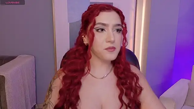 Snapshot of ViolettCastel chatting on 12, 11, 2025 ViolettCastel online show from 12, 11, 2025