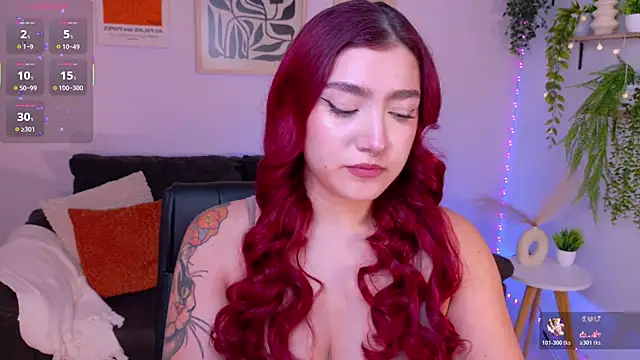 Snapshot of ViolettCastel chatting on 3, 5, 2026 ViolettCastel online show from 3, 5, 2026