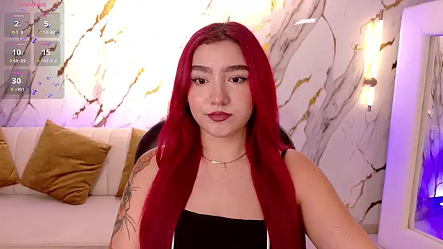 Snapshot of ViolettCastel chatting on 2, 11, 2025 ViolettCastel online show from 2, 11, 2025