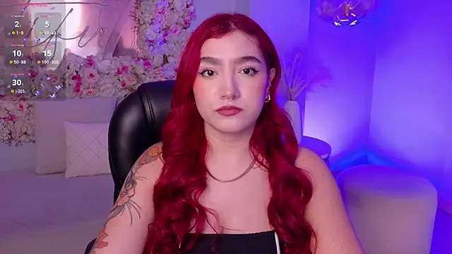 Snapshot of ViolettCastel chatting on 20, 11, 2025 ViolettCastel online show from 20, 11, 2025