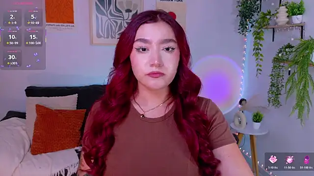 Snapshot of ViolettCastel chatting on 4, 6, 2026 ViolettCastel online show from 4, 6, 2026