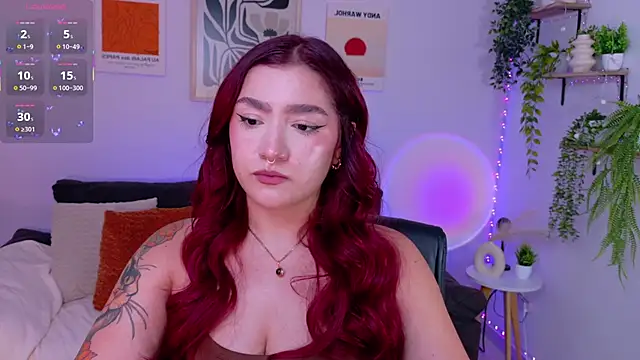 Snapshot of ViolettCastel chatting on 7, 6, 2026 ViolettCastel online show from 7, 6, 2026
