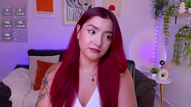 Snapshot of ViolettCastel chatting on 3, 6, 2026 ViolettCastel online show from 3, 6, 2026