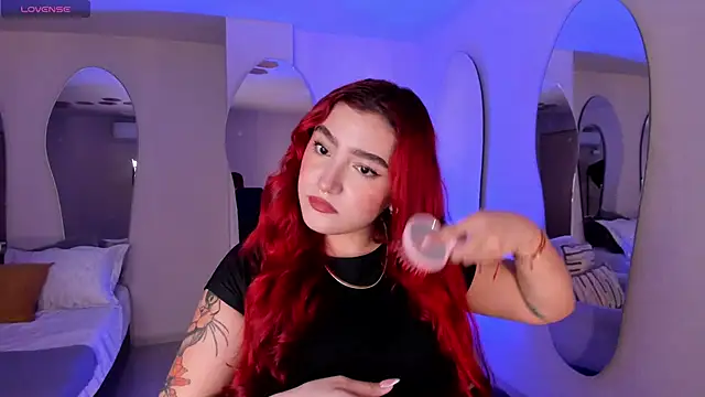 Snapshot of ViolettCastel chatting on 24, 10, 2025 ViolettCastel online show from 24, 10, 2025