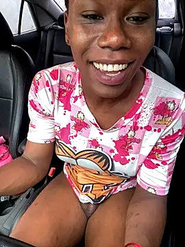 sweetsarabig22cm online show from 27, 11, 2025