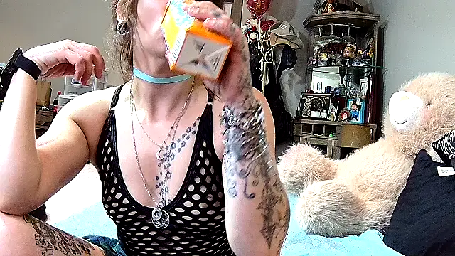 ZeelaXoXo online show from 19, 2, 2026