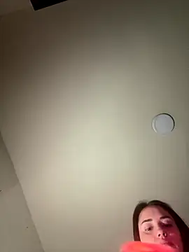 Kimmymadison- online show from 11, 11, 2025