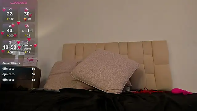 Roxxy mora online show from 26, 2, 2025