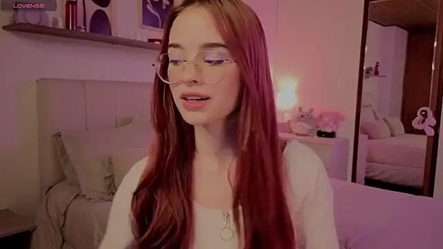 Roxxy mora online show from 1, 12, 2025