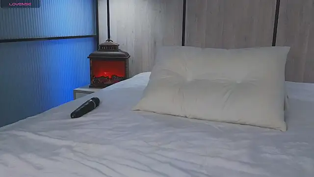 Monikacutie online show from 23, 3, 2025