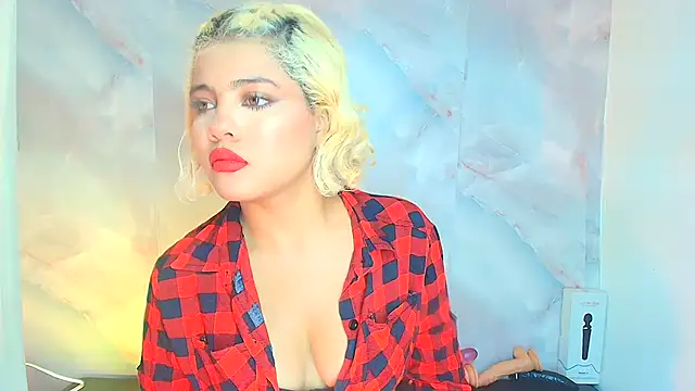 Snapshot of sofiacastillo01 chatting on 13, 7, 2026 sofiacastillo01 online show from 13, 7, 2026
