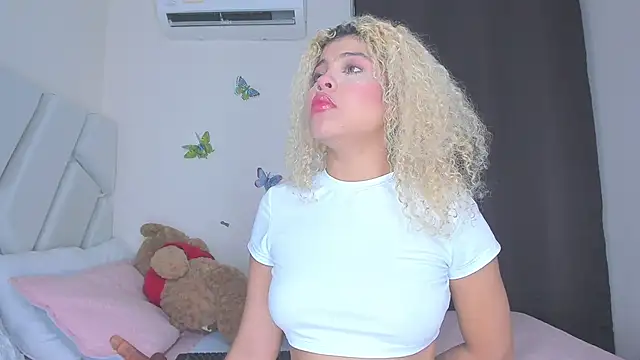 sofiacastillo01 online show from 28, 2, 2026