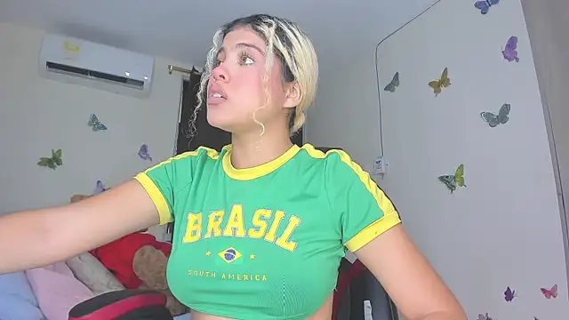 sofiacastillo01 online show from 15, 11, 2025