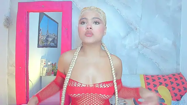 Snapshot of sofiacastillo01 chatting on 18, 6, 2026 sofiacastillo01 online show from 18, 6, 2026