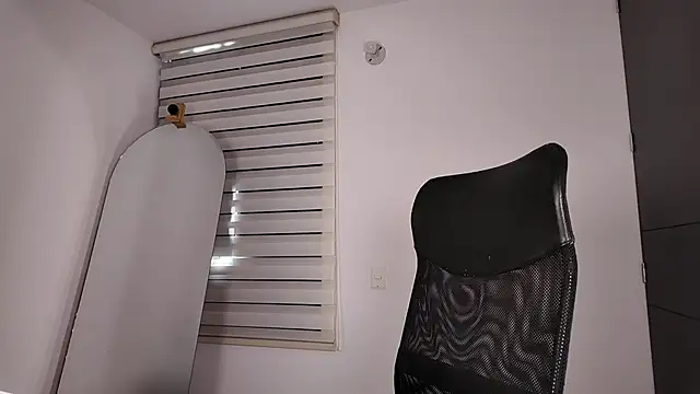 Snapshot of Edranah chatting on 12, 10, 2025 Edranah online show from 12, 10, 2025