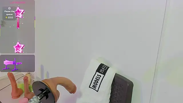 lola clit online show from 4, 11, 2025