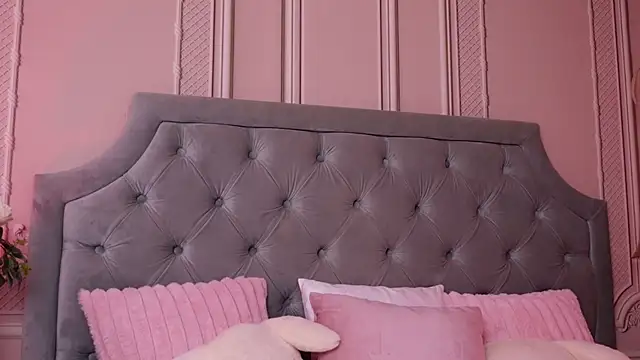 LucyAddison online show from 21, 10, 2025