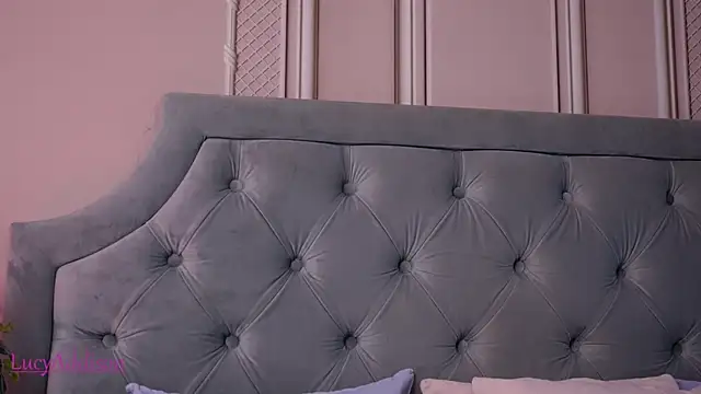 LucyAddison online show from 6, 11, 2025