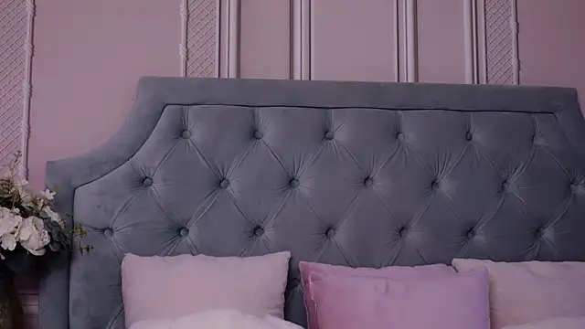 LucyAddison online show from 9, 5, 2026