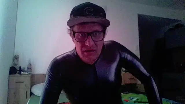 Bigthroaterboy online show from 6, 4, 2026