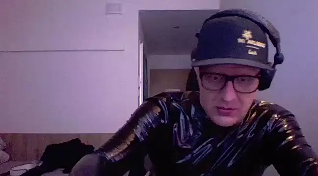 Snapshot of Bigthroaterboy chatting on 8, 3, 2025 Bigthroaterboy online show from 8, 3, 2025
