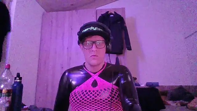 Bigthroaterboy online show from 18, 10, 2025