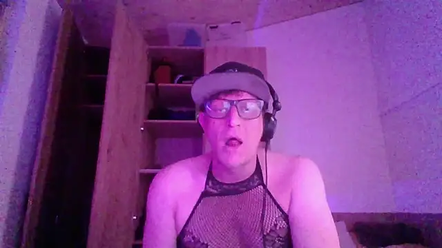 Bigthroaterboy online show from 9, 11, 2025