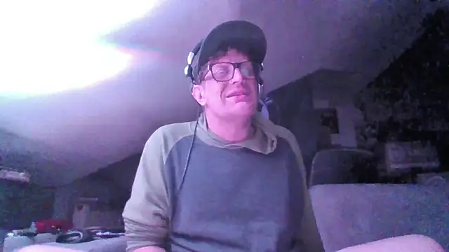 Bigthroaterboy online show from 27, 10, 2025