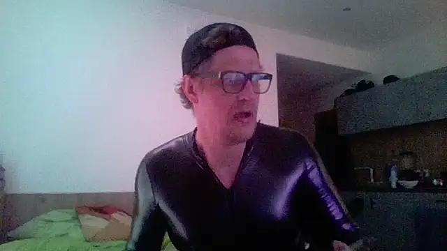 Bigthroaterboy online show from 20, 3, 2026