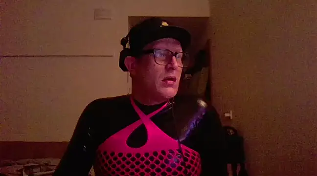 Snapshot of Bigthroaterboy chatting on 6, 3, 2025 Bigthroaterboy online show from 6, 3, 2025