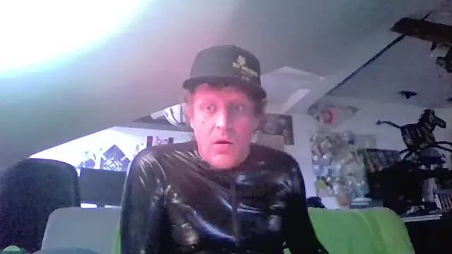 Bigthroaterboy online show from 8, 5, 2026