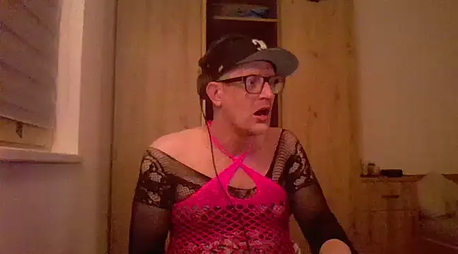 Snapshot of Bigthroaterboy chatting on 9, 2, 2025 Bigthroaterboy online show from 9, 2, 2025