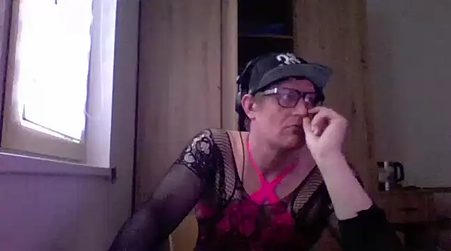 Snapshot of Bigthroaterboy chatting on 27, 1, 2025 Bigthroaterboy online show from 27, 1, 2025