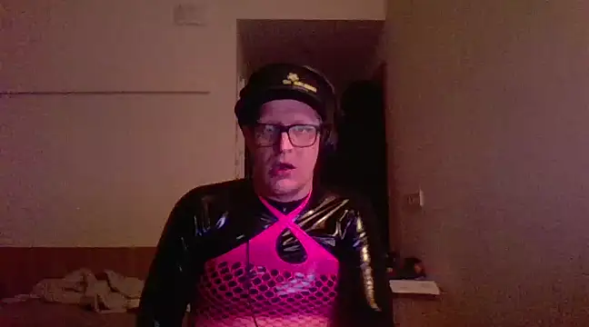 Snapshot of Bigthroaterboy chatting on 8, 3, 2025 Bigthroaterboy online show from 8, 3, 2025